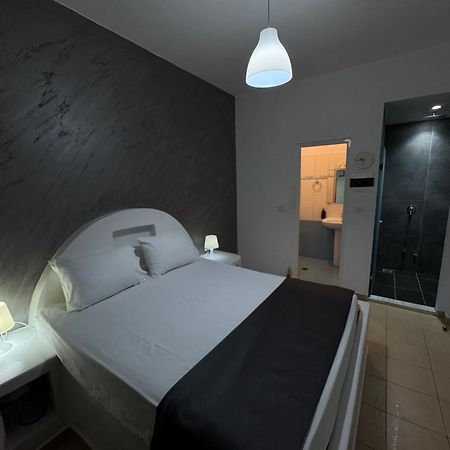 Hotel Two Mermaids Ксаміл Екстер'єр фото