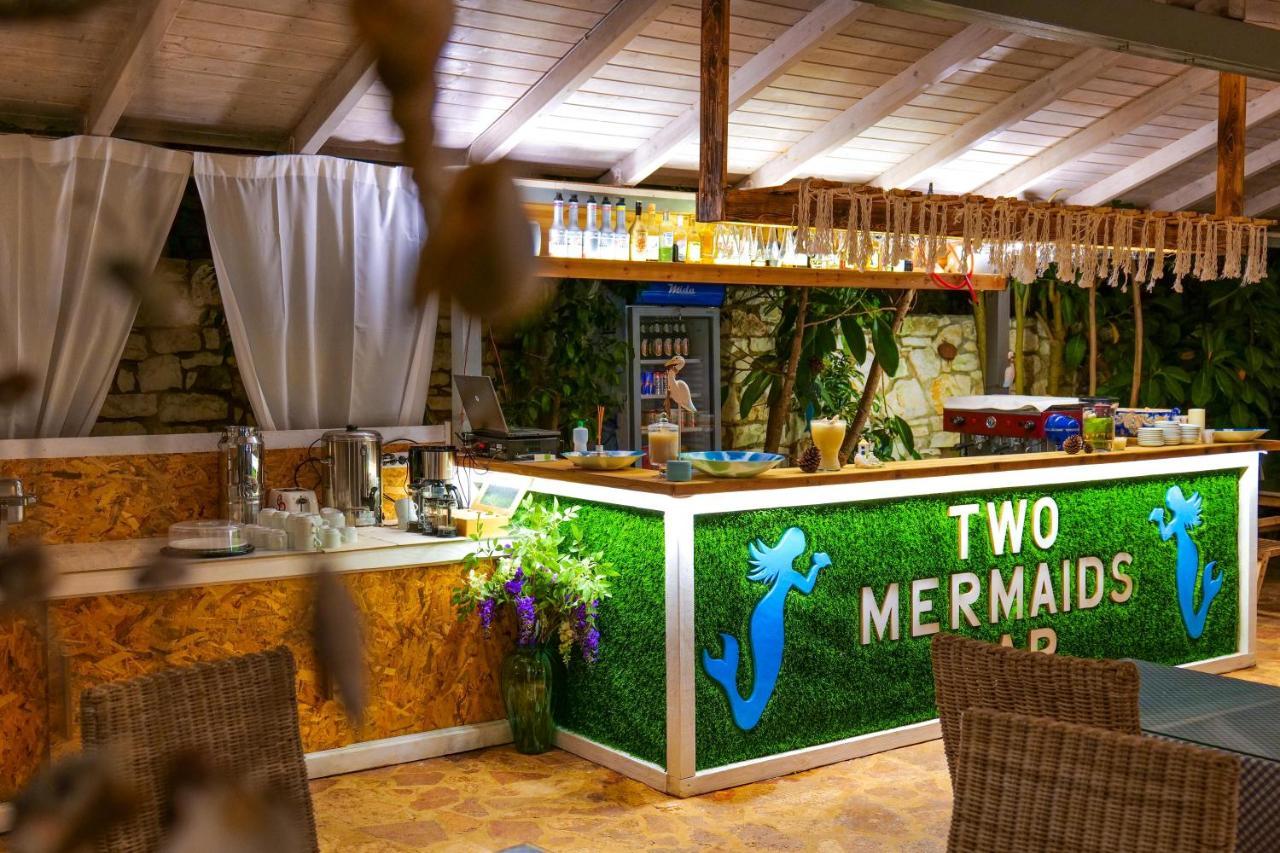 Hotel Two Mermaids Ксаміл Екстер'єр фото