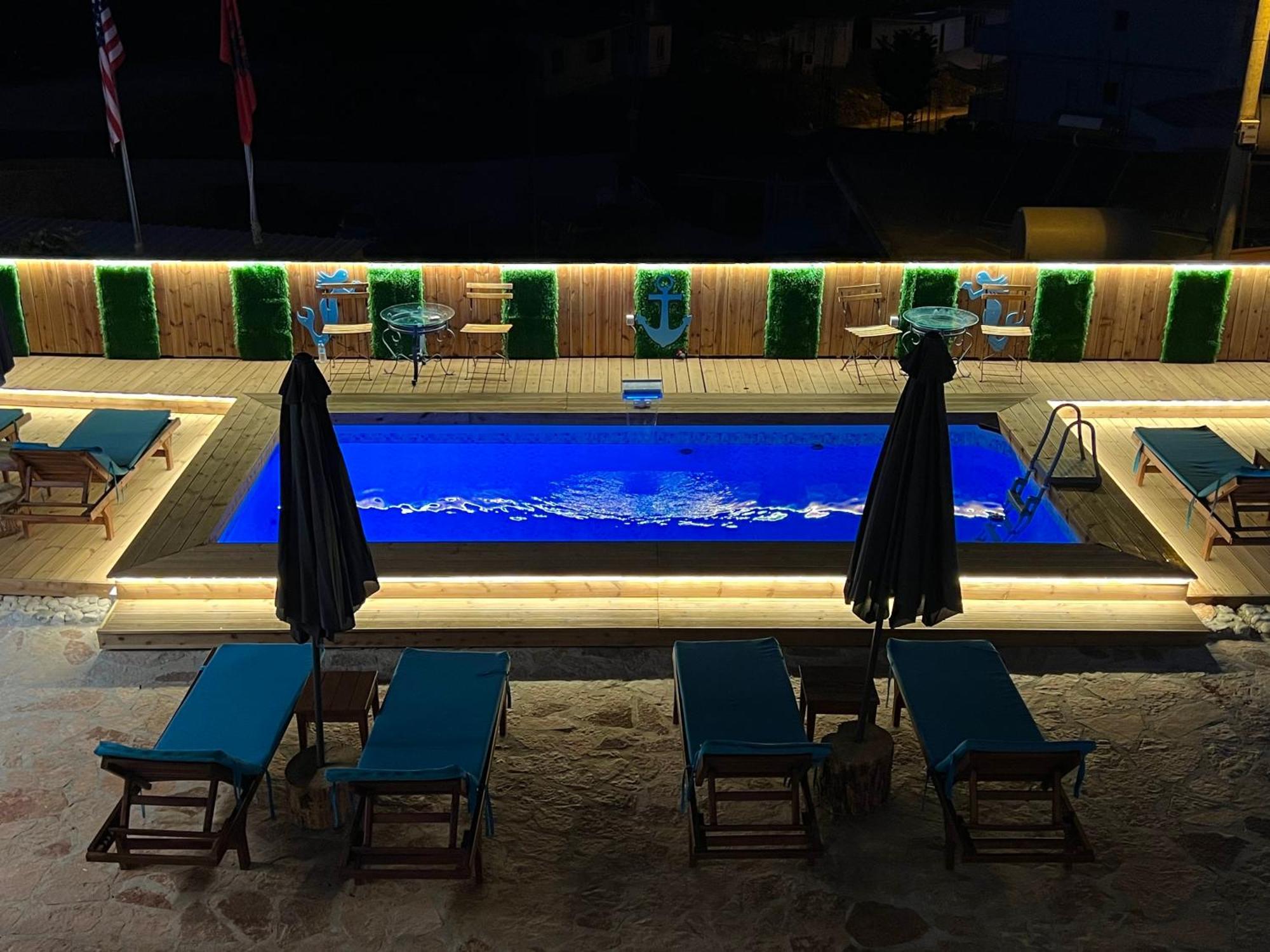 Hotel Two Mermaids Ксаміл Екстер'єр фото
