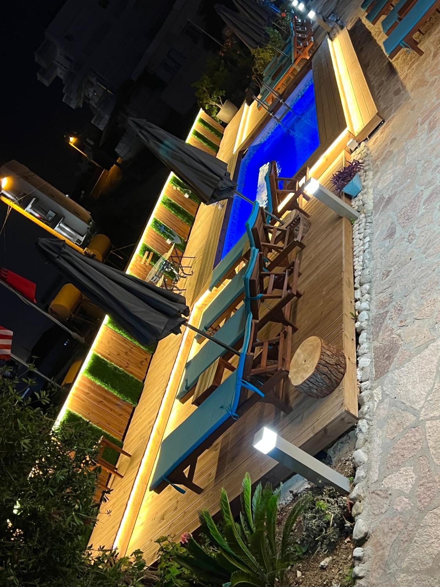 Hotel Two Mermaids Ксаміл Екстер'єр фото