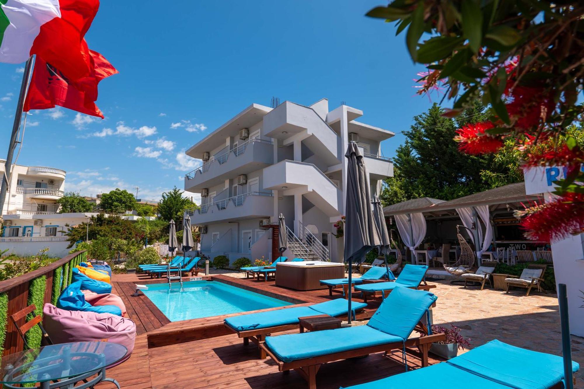Hotel Two Mermaids Ксаміл Екстер'єр фото